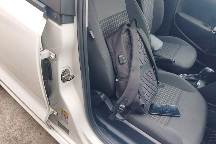 Used Volkswagen Polo 2016 1.6L Automatic Comfort Model
