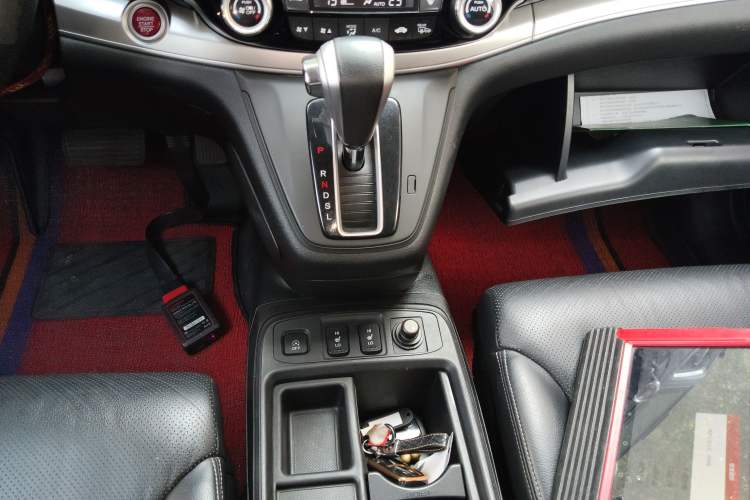 Used Honda CR-V 2015 2.4L two-wheel drive luxury version
