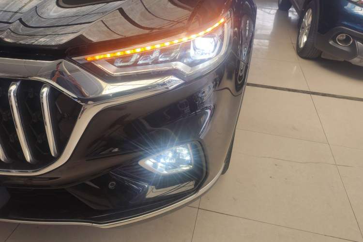 Used Hongqi HS5 2022 Revised Version 2.0T Smart Connect Flagship Edition
