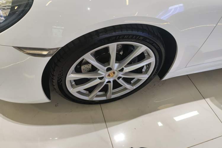 Used Porsche 718 2016 Cayman 2.0T
