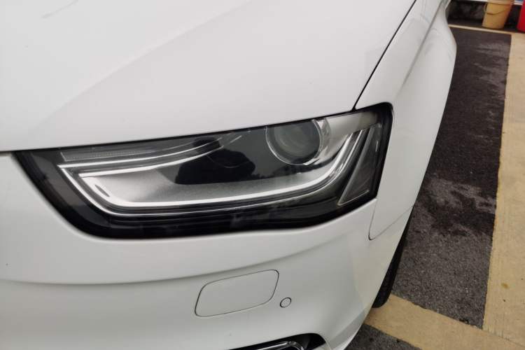 Used Audi A4L 2016 35 TFSI Collector's Edition Automatic Standard Model
