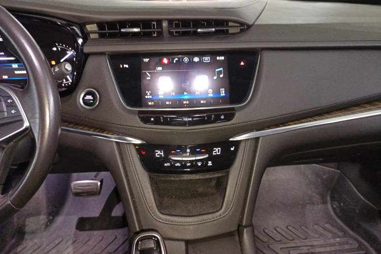 Used Cadillac XT5 2016 25T Luxury Model
