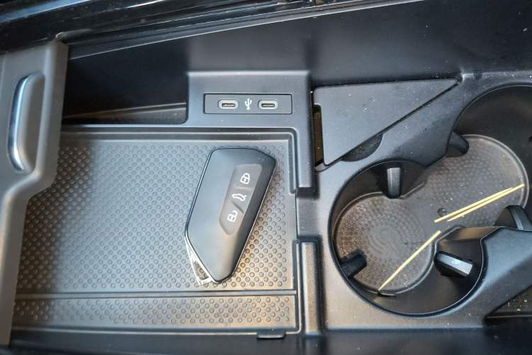 Used Volkswagen ID.4 X 2025 Smart Version Pure & Intelligent Enjoyment Edition