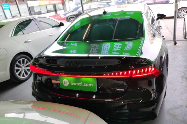 Used Audi A7L 2022 45 TFSI S-line Dream-Building Crystal Flow Package