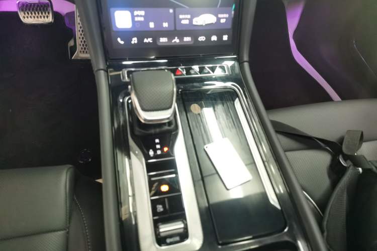 Used Hongqi H6 2023 2.0T ZhiShang Version