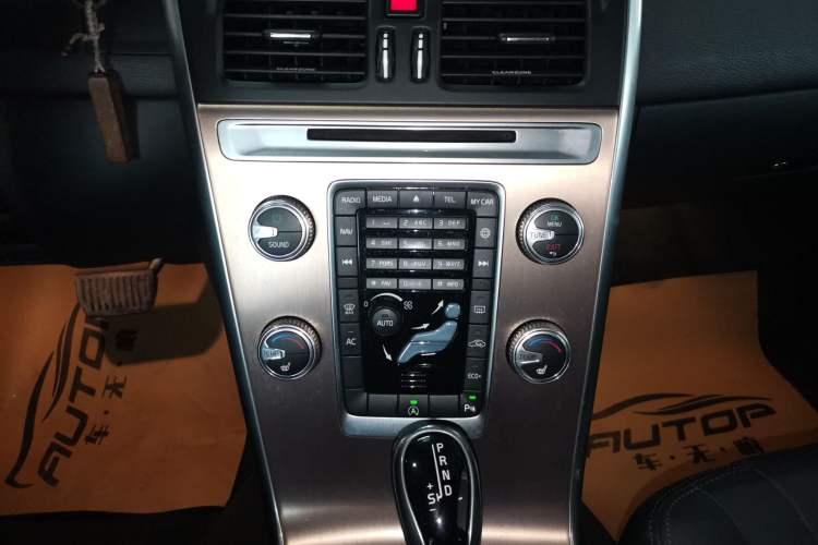 Used Volvo XC60 2017 T5 Smart Upgrade Edition
