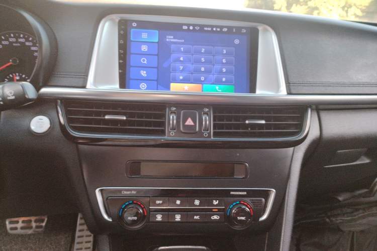 Used Kia K5 2017 2.0L Automatic 15th Anniversary Special Edition LUX
