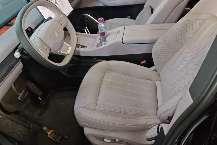 Used ONVO L60 2024 60 kWh Rear-Drive Version