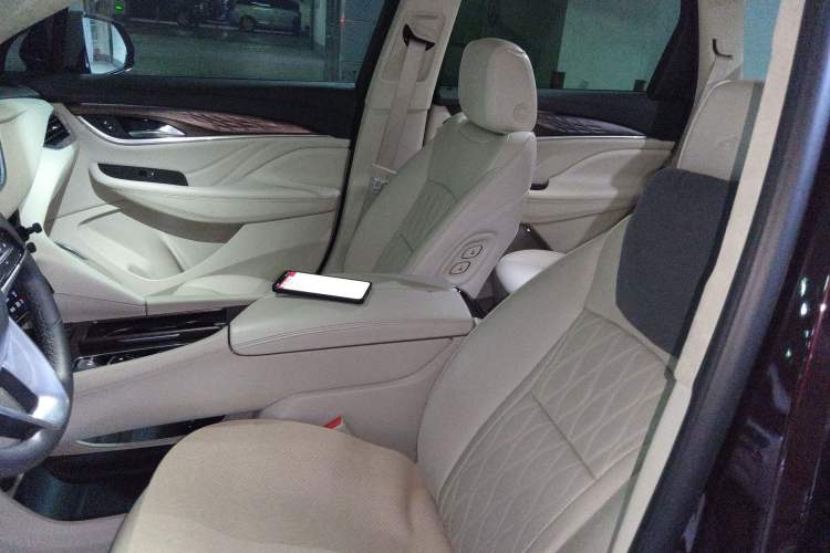 Used Buick Enclave 2022 652T 4x4 Avenir 6-Seater
