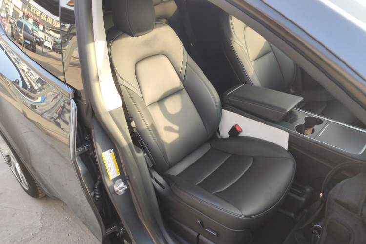 Used Tesla Model Y 2021 Standard Range Rear-Wheel Drive Version
