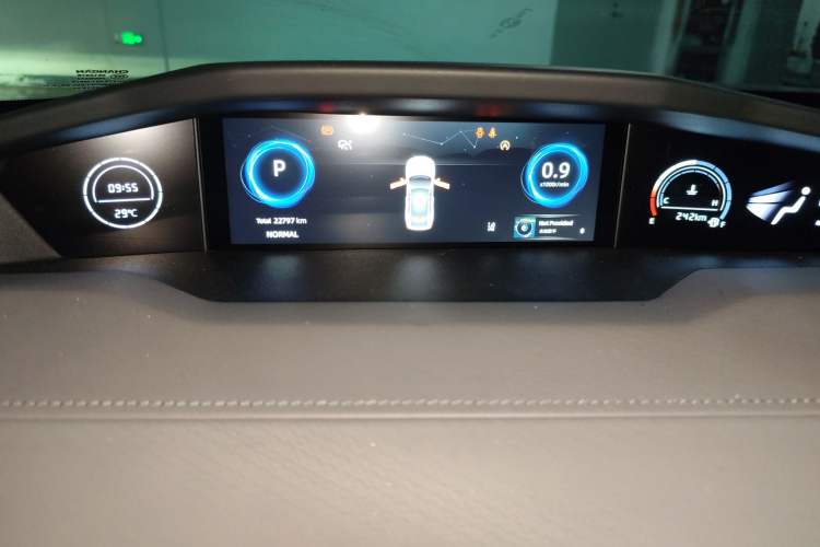 Used Changan UNI-V 2022 1.5T Prestige Version