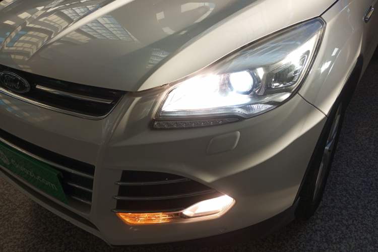 Used Ford Kuga 2015 2.0L GTDi Four-Wheel-Drive Sport Model