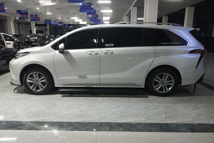 Used Toyota Sienna 2024 2.5L Hybrid Comfort Edition
