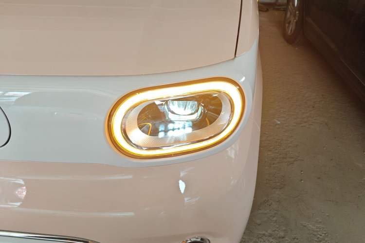 Used Wuling Hongguang MINIEV 2024 3rd Generation 215km Advanced Version
