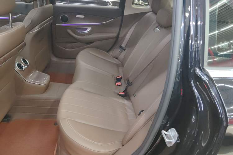 Used Mercedes-Benz E-Class 2023 Updated E 300 L Fashion Edition
