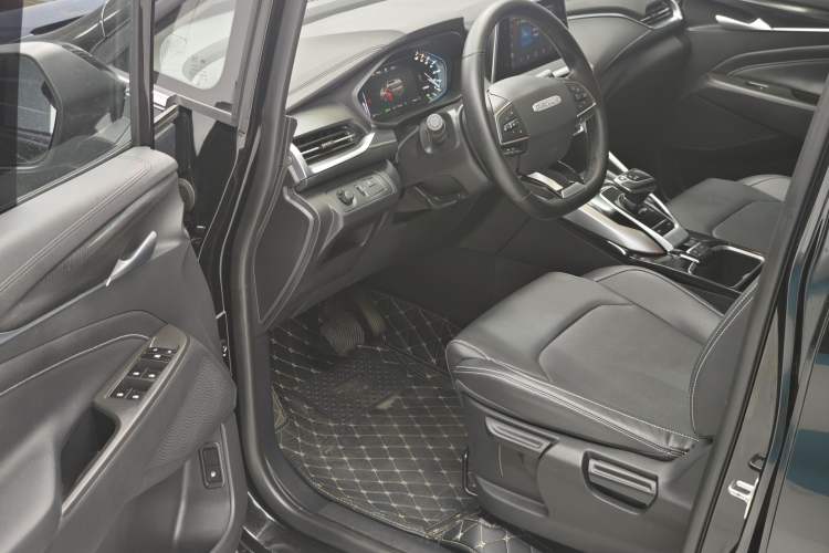 Used SAIC MAXUS EUNIQ 5 2020 1.3T PLUG-IN Elite Edition
