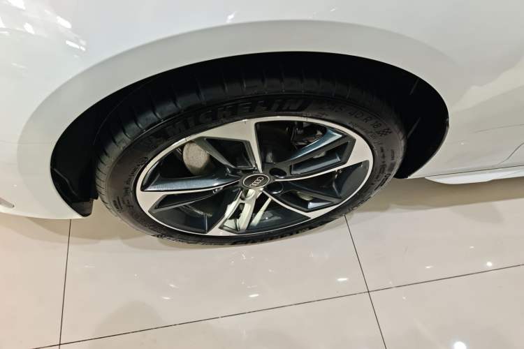 Used Audi A4L 2023 40 TFSI Fashion Dynamic Model
