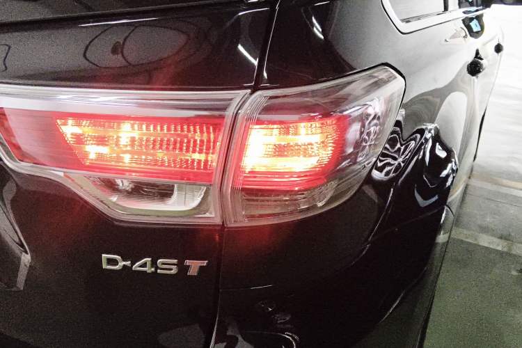 Used Toyota Highlander 2017 2.0T Two-Wheel Drive Elite Edition 5 Seats