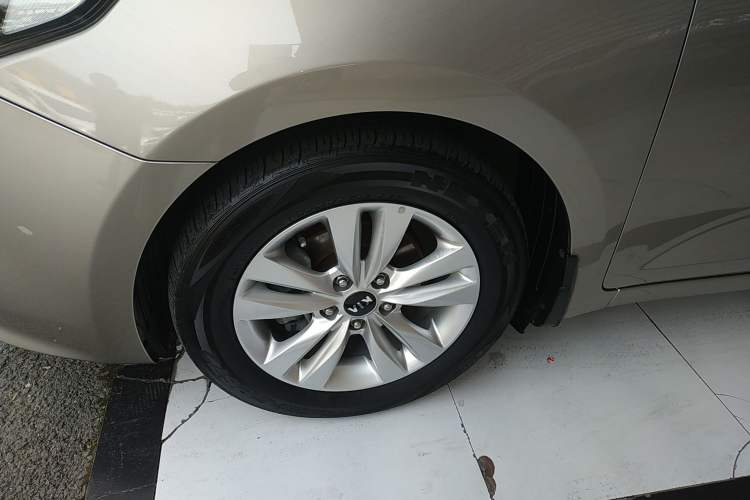 Used Kia K4 2014 1.8L Automatic GLS
