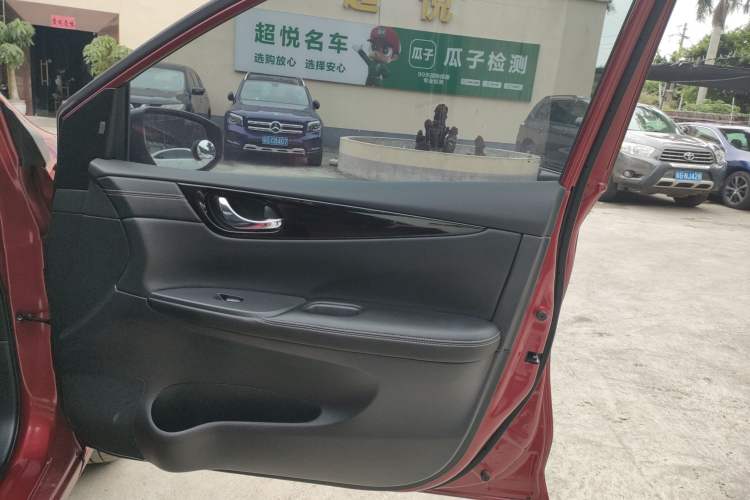 Used Nissan Tiida 2019 1.6L CVT Smart Drive Version China VI Standard