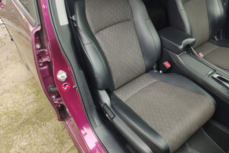 Used Honda Jade 2017 1.8L automatic Comfort version 5 seats
