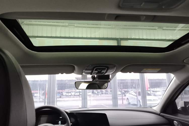 Used Hyundai Elantra 2022 1.5L CVT LUX Prestige Edition