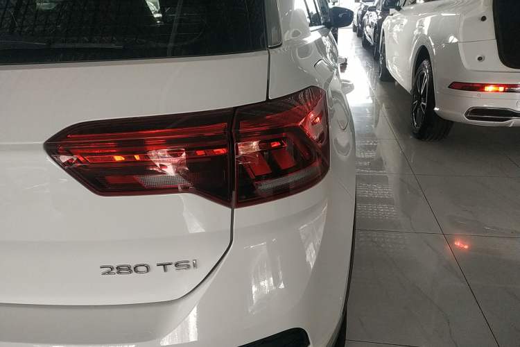 Used Volkswagen T-ROC 2021 Revised Version 280TSI DSG Two-Wheel Drive Elite Connect Edition