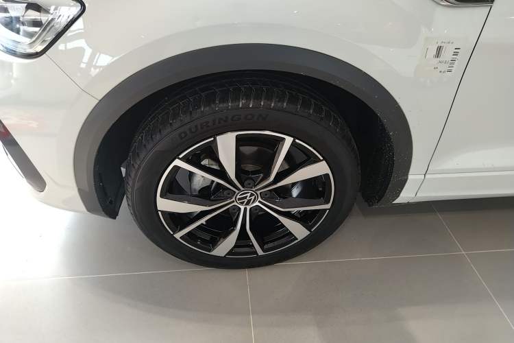 Used Volkswagen T-ROC 2023 300TSI DSG Two-Wheel-Drive Chen Guang Edition
