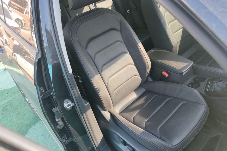 Used Volkswagen Tayron 2022 330TSI Two-Wheel Drive Luxury Smart Connectivity Version