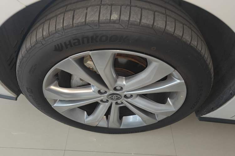 Used Toyota Sienna 2024 2.5L Hybrid Prestige Deluxe Edition
