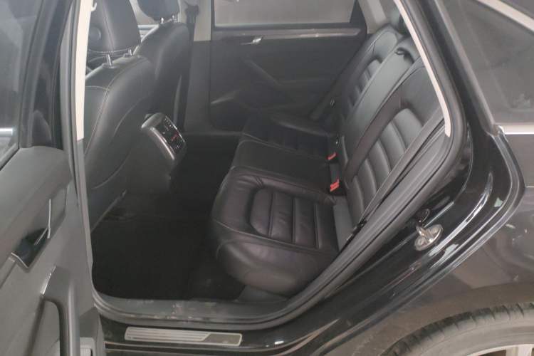 Used Volkswagen Passat 2017 330TSI DSG Luxury Edition
