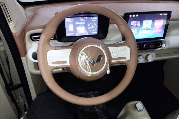 Used Wuling Hongguang MINIEV 2024 3rd Generation 215km Youth Edition