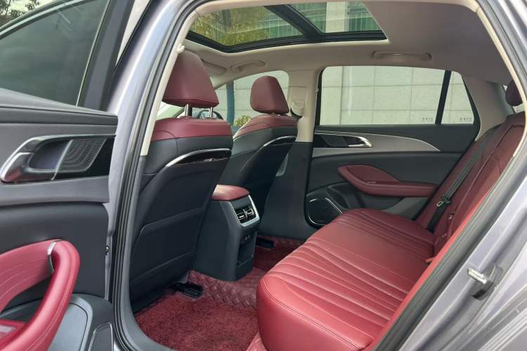 Used Hongqi H5 2024 2.0T Automatic Smart Connect Flagship Edition