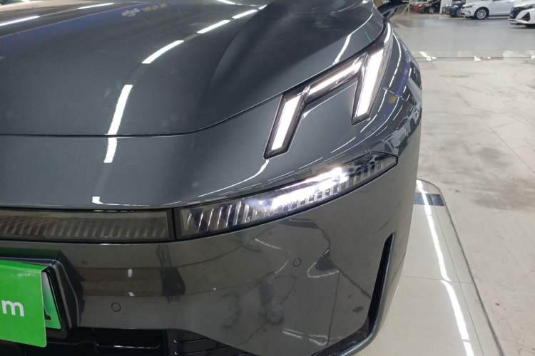 Used Lynk & Co 07 2024 EM-P 126 Long-Range Halo
