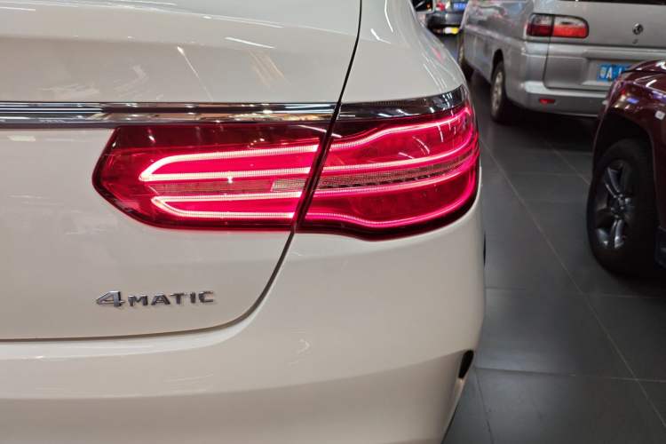 Used Mercedes-Benz GLE Coupe 2018 GLE 320 4MATIC Coupe SUV
