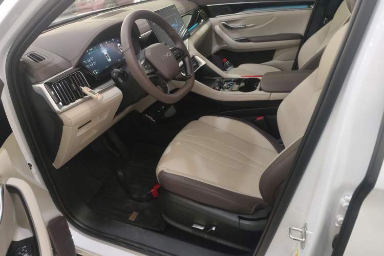 Used BYD Song PLUS New Energy 2025 DM-i Intelligent Driving 112KM Prestige Model
