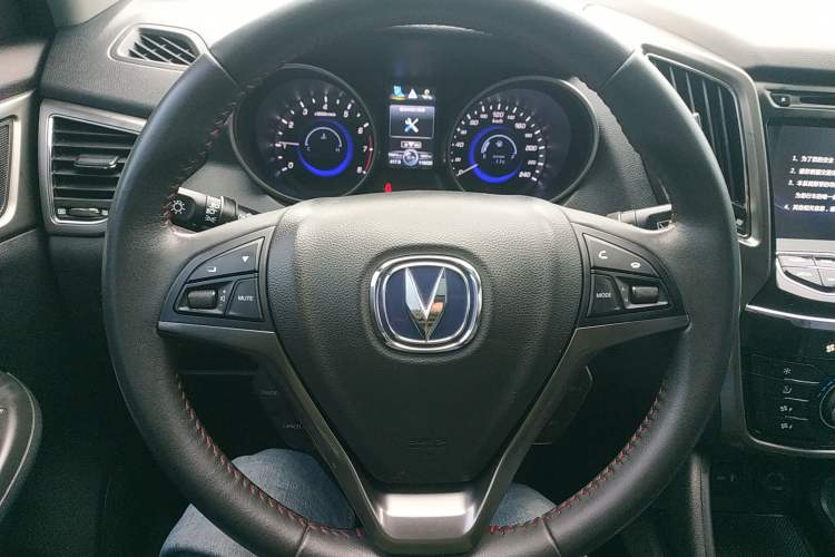 Used Changan CS75 2016 1.5T Manual FENGSHANG Model
