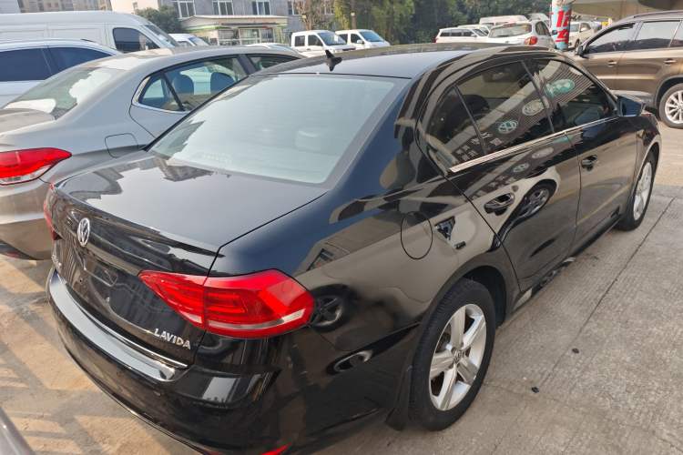 Used Volkswagen Lavida 2017 1.6L Automatic Fashion Edition
