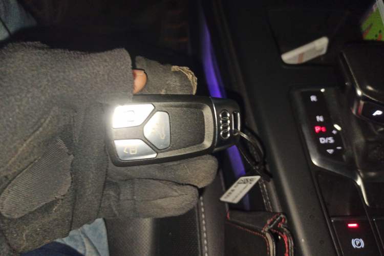 Used Audi A4L 2022 40 TFSI Luxury Dynamic Model