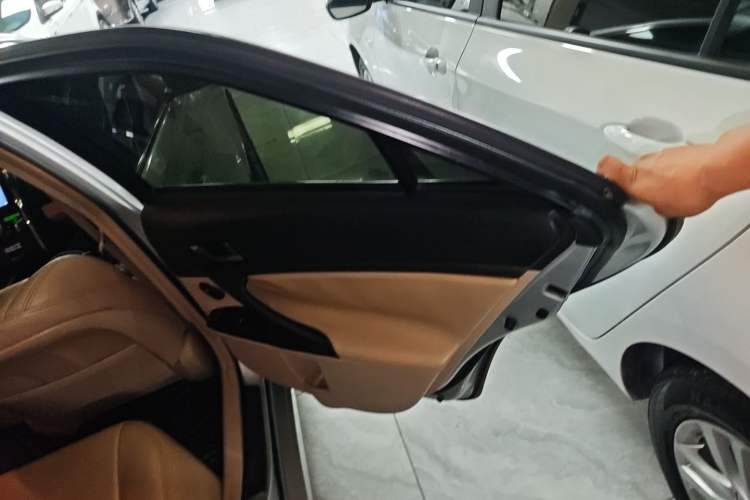 Used Toyota Reiz 2010 2.5S Fengdu Jinghua Edition
