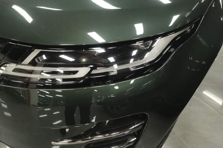 Used Land Rover Range Rover Evoque 2021 Range Rover Velar 249 PS R-Dynamic HSE Luxury Edition