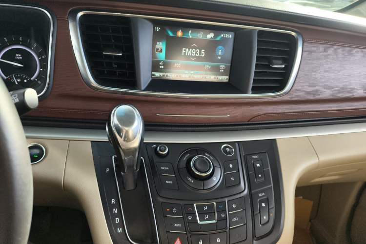 Used Buick GL8 2018 28T Luxury Model China VI Standard