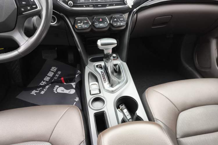 Used GAC Trumpchi GS4 2017 235T Automatic Two-Wheel Drive Luxury Smart Connectivity Version
