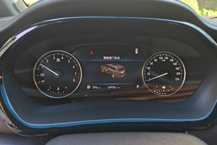 Used Buick GL8 2022 Land Business Class 652T Luxury Model
