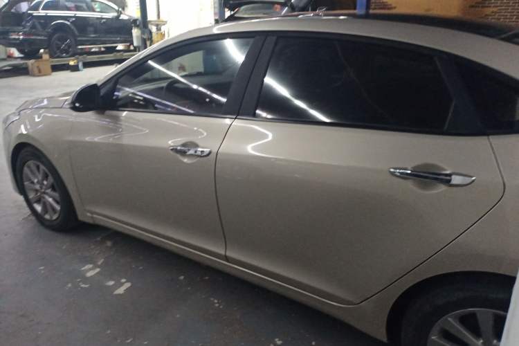 Used Hyundai Mistra 2014 1.8L Automatic Smart GLS
