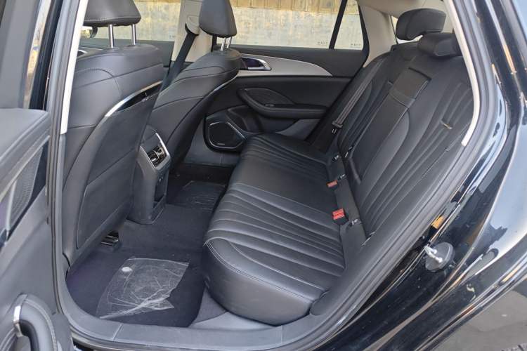 Used Hongqi H5 2023 2.0T Automatic Smart Connect Flagship Edition
