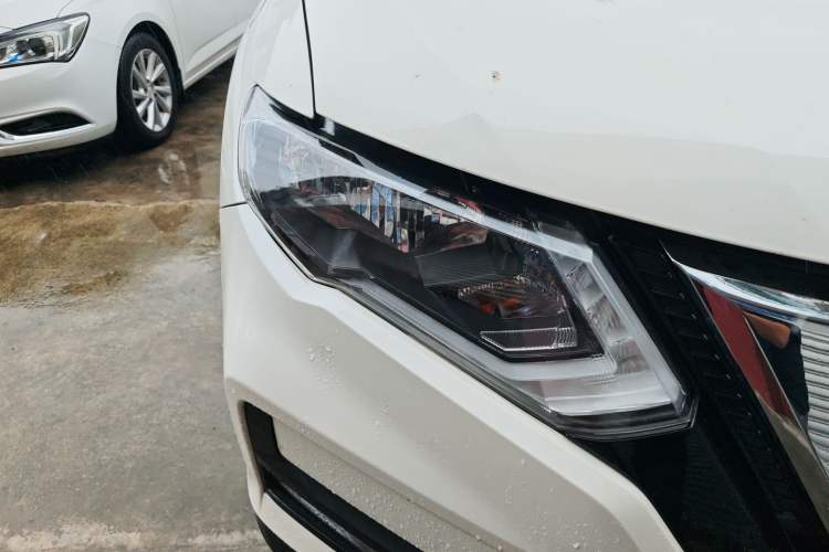 Used Nissan X-Trail 2019 2.0L CVT Smart Connect Comfort Edition 2WD
