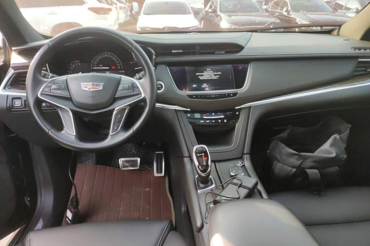 Used Cadillac XT5 2018 28E Four-Wheel Drive Tech Version
