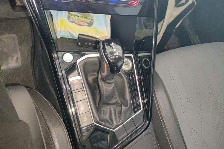 Used Volkswagen Tayron 2020 330TSI Two-Wheel Drive Luxury Smart Connectivity Version