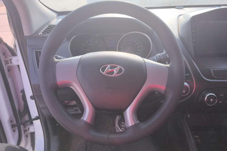 Used Hyundai ix35 2015 2.0L Automatic 2WD Comfort Edition China IV Standard